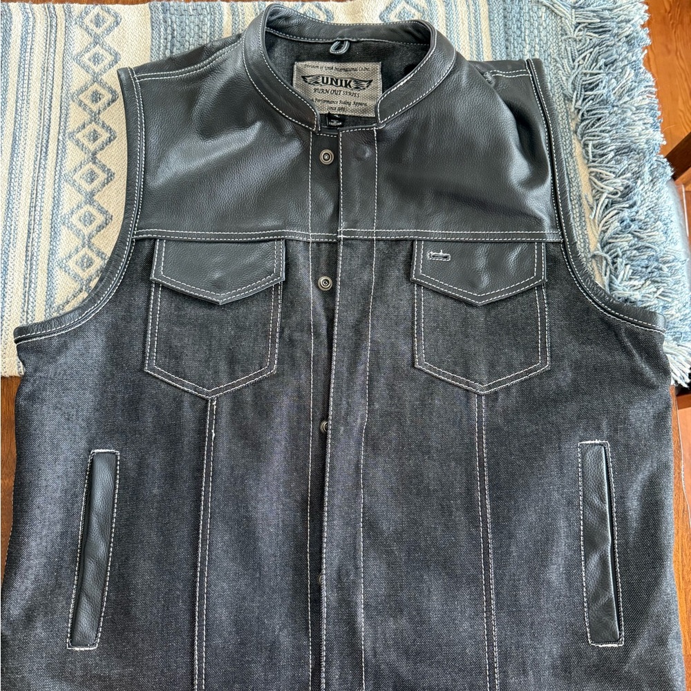 Unik Black Motorcycle Vest with Zip-Up Front